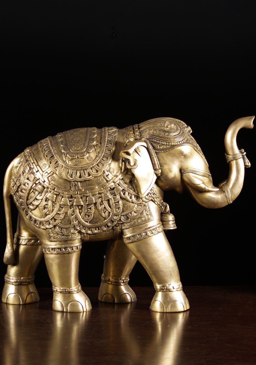 10-elephant-with-raised-trunk